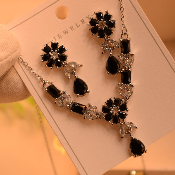 Glamorous Design Silver Plated Crystal Stones Necklace Set for Girls/Women