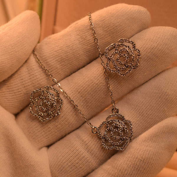 Fancy Flower Design Silver Plated Crystal Stones Necklace Set for Girls/Women