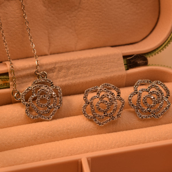 Fancy Flower Design Silver Plated Crystal Stones Necklace Set for Girls/Women