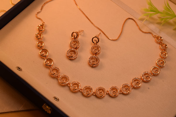 Luxury Design Gold Plated Crystal Stones Necklace Set for Girls/Women