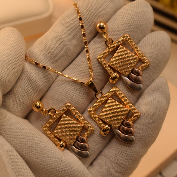 Beautiful Design Gold Plated Necklace Set for Girls/Women