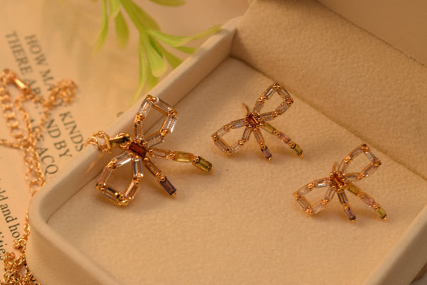 Dazzling Design Gold Plated Crystal Stones Necklace Set for Girls/Women