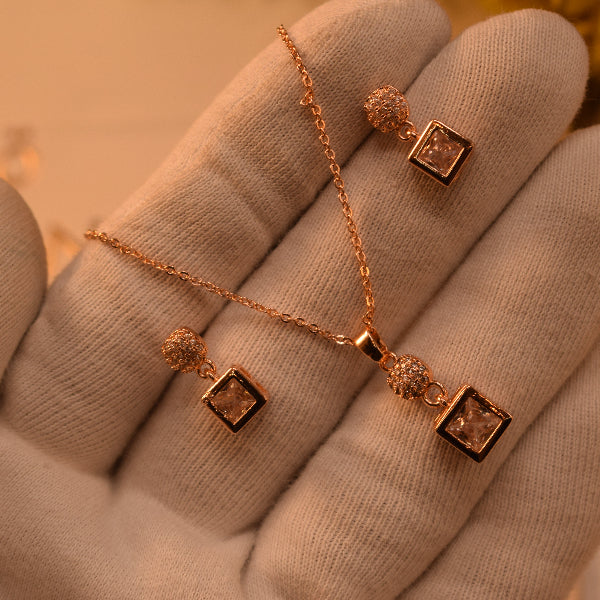 Luxury Design Gold Plated Crystal Stones Necklace Set for Girls/Women