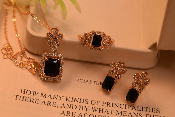 Beautiful Design Gold Plated Crystal Stones Necklace Set for Girls/Women