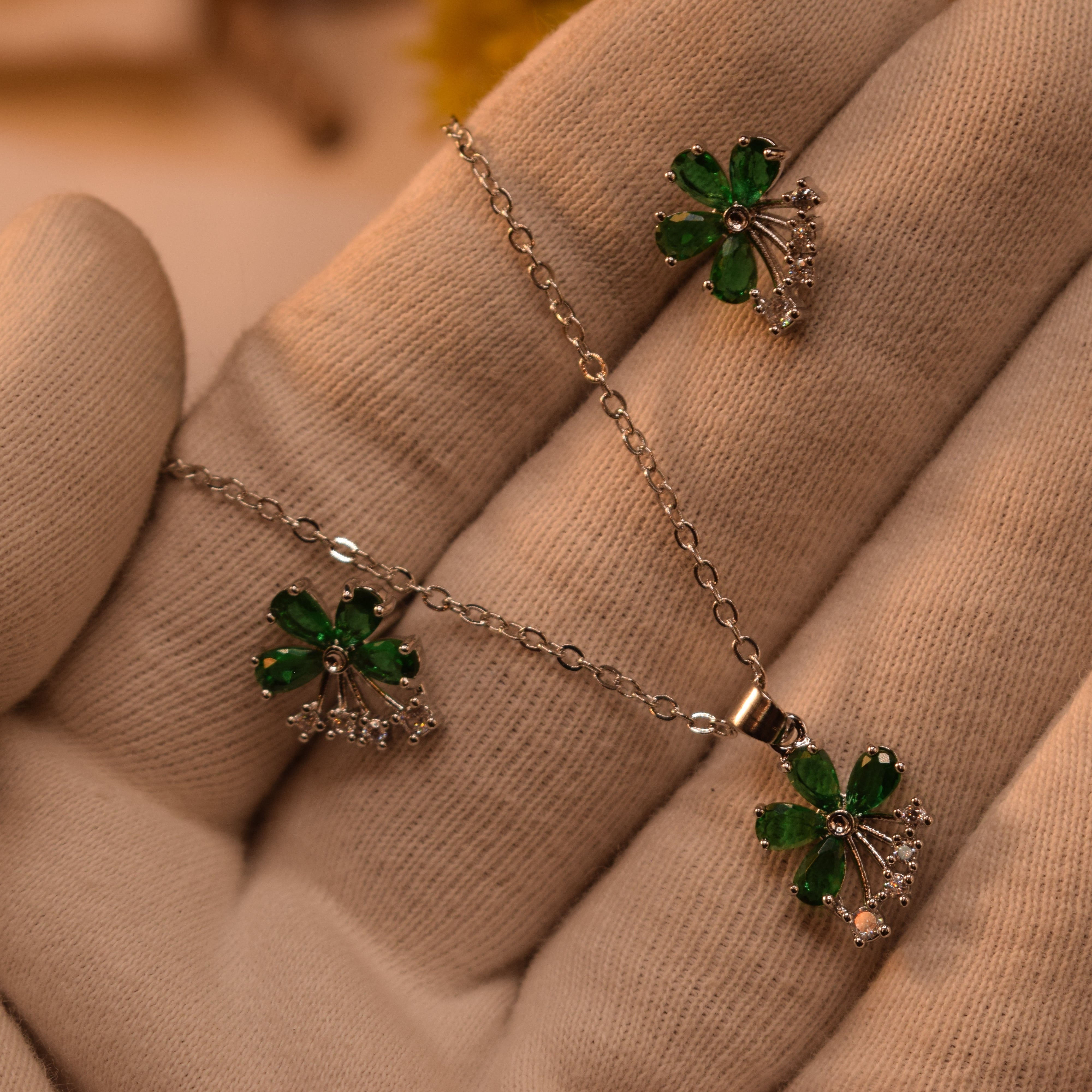 Luminous Design Silver Plated Crystal Stones Necklace Set for Girls/Women