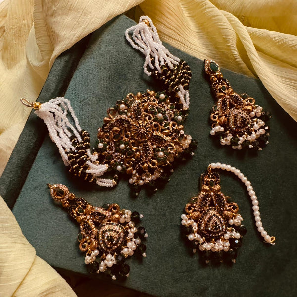 Elegant Unique Design Gold Plated Real Stones Necklace Set for Girls/Women