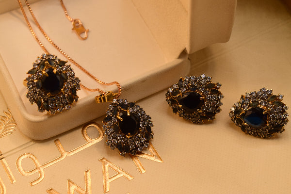 Beautiful Design Gold Plated Crystal Stones Necklace Set for Girls/Women