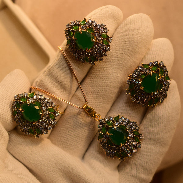 Beautiful Design Gold Plated Crystal Stones Necklace Set for Girls/Women