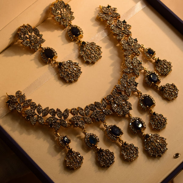 Stylish Design Gold Plated Crystal Stones Necklace Set for Girls/Women