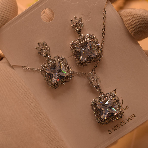 Beautiful Design Silver Plated Crystal Stones Necklace Set for Girls/Women