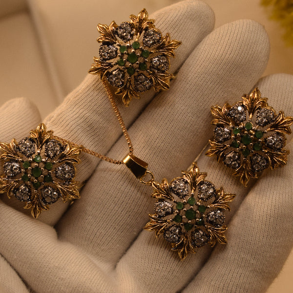 Glamorous Design Gold Plated Crystal Stones Necklace Set for Girls/Women