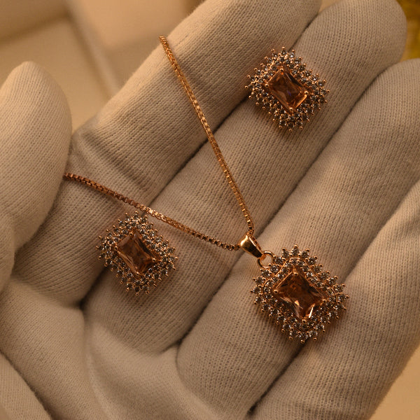 Beautiful Design Gold Plated Crystal Stones Necklace Set for Girls/Women