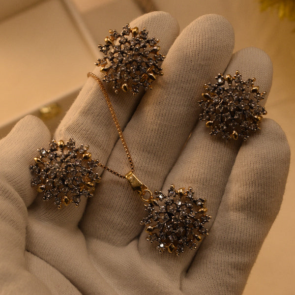 Stylish Design Gold Plated Crystal Stones Necklace Set for Girls/Women