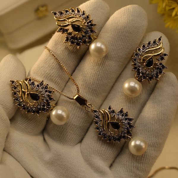 Elegant Design Gold Plated Crystal Stones Necklace Set for Girls/Women