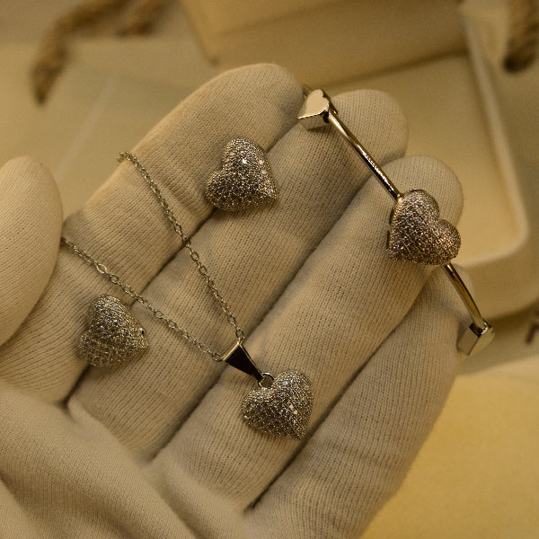 Stylish Unique Design Crystal Stones Necklace Set With Bracelet for Girls/Women