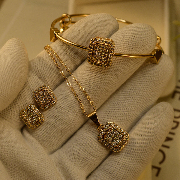 Luminous Unique Design Crystal Stones Necklace Set With Bracelet for Girls/Women