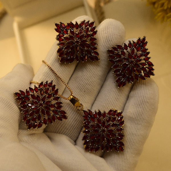 Gorgeous Design Gold Plated Crystal Stones Necklace Set for Girls/Women