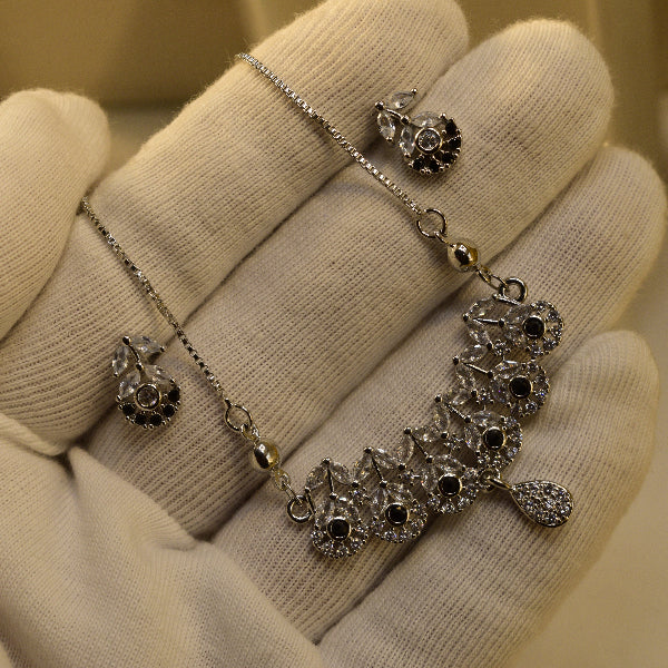 Charming Design Silver Plated Crystal Stones Necklace Set for Girls/Women