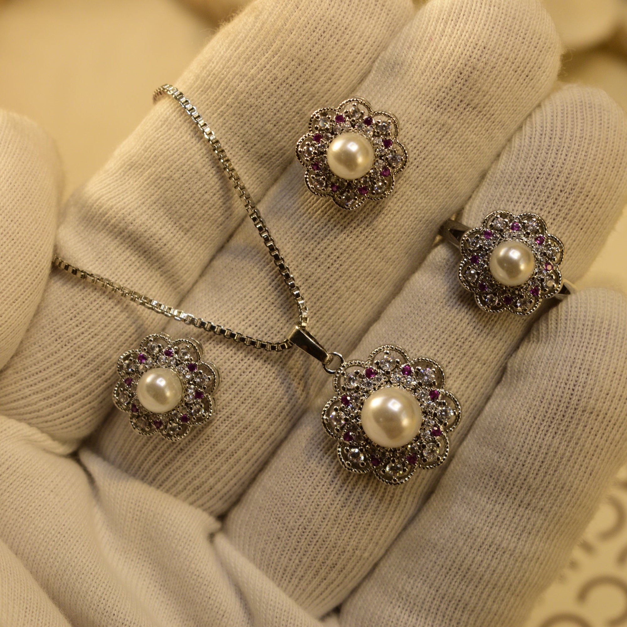 Luminous Design Silver Plated Crystal Stones Necklace Set for Girls/Women