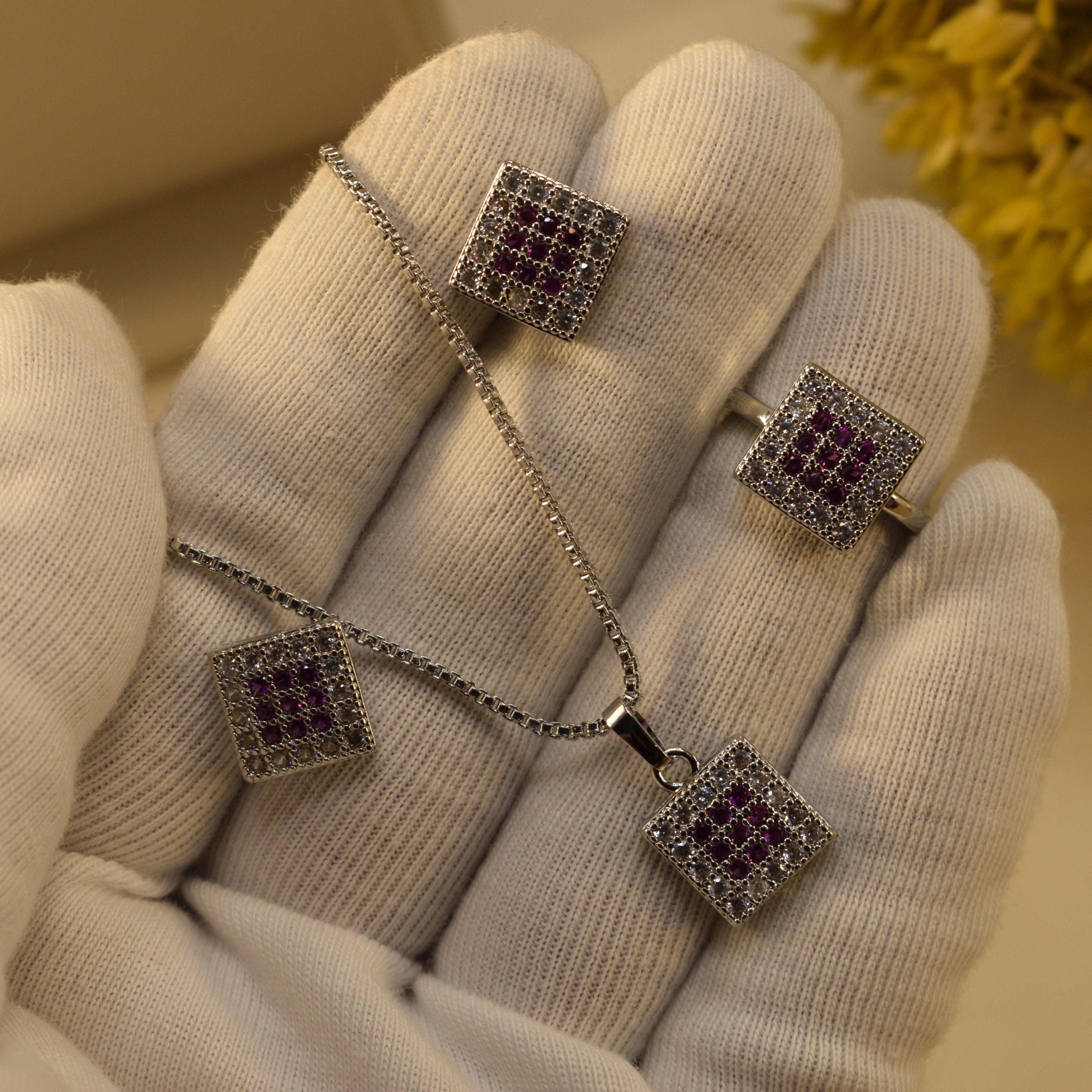 Sparkling Design Silver Plated Crystal Stones Necklace Set for Girls/Women