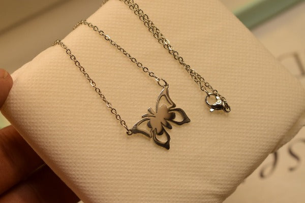 Fancy Design Crystal Silver Butterfly Pendant for Girls/Women