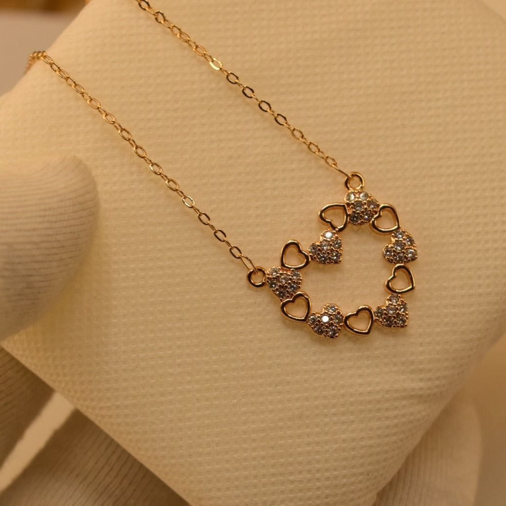 Fancy Design Golden Heart Pendant for Girls/Women