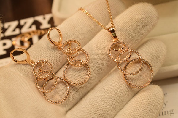 Elegant Triple Circle Golden Necklace Sets for Girls/Women - Meerzah