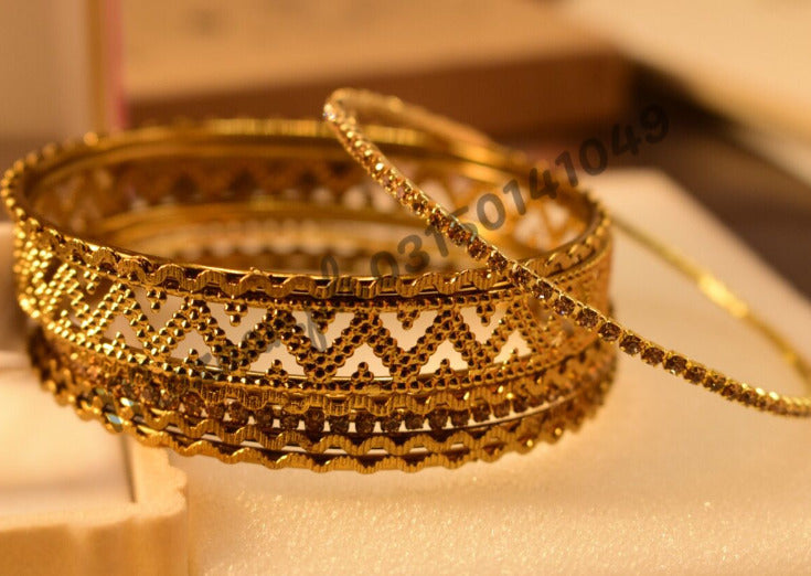 Beautiful Fancy Set of Golden Bangle for Girls/Women - Meerzah