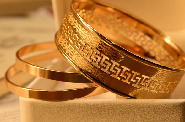 Fancy Elegant Golden Design Bangles Set for Girls/Women - Meerzah