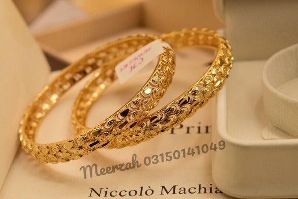 Stylish Pair Unique Gold Design Bangles Set for Girls/Women