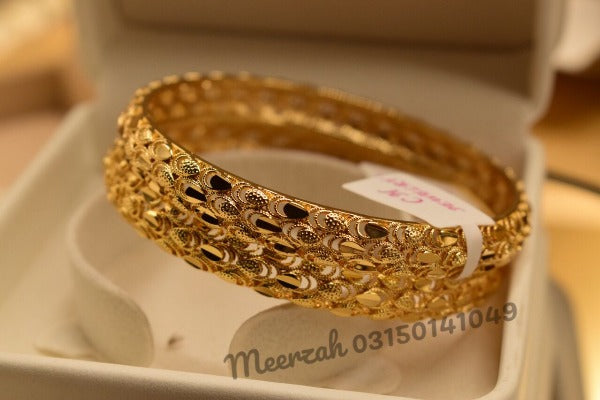 Stylish Pair Unique Gold Design Bangles Set for Girls/Women