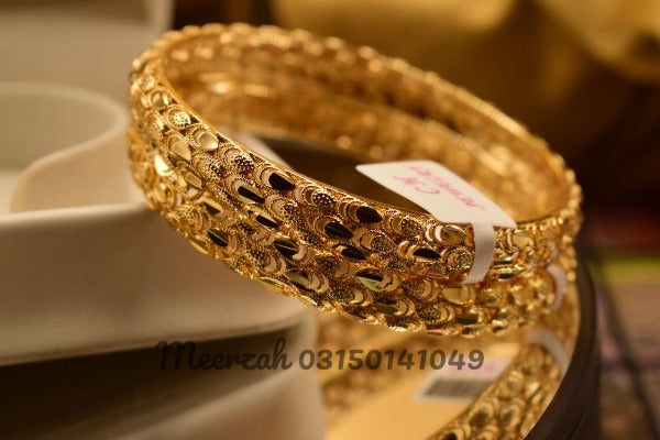 Stylish Pair Unique Gold Design Bangles Set for Girls/Women