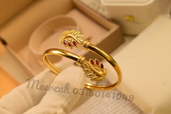 Fancy Single Kara Gold Design Bangles for Girls/Women - Meerzah