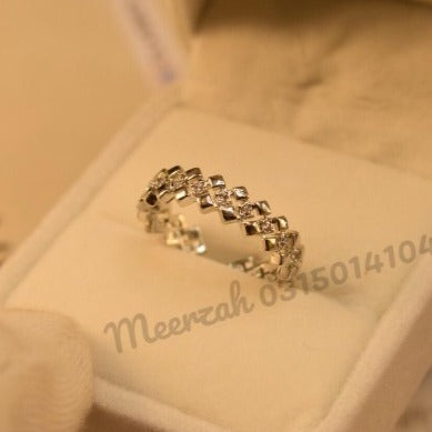 Stylish Design Silver Plated Crystal Ring for Girls/Women - Meerzah