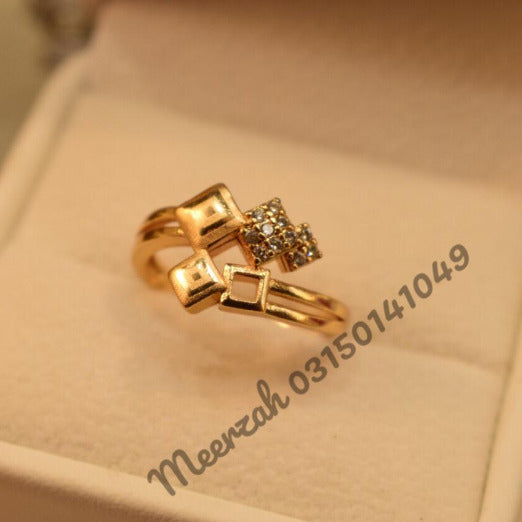 Beautiful Stylish Golden White Crystal Ring for Girls/Women