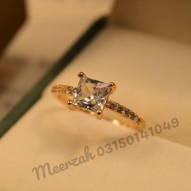 Beautiful Design Diamond Cut Stone Crystal Adjustable Golden Ring for Girls/Women