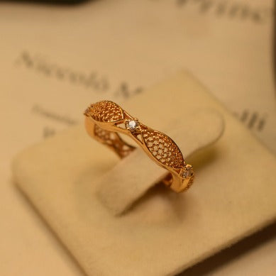 Stylish Design Crystal Stone Golden Ring for Girls/Women