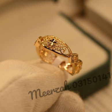 Stylish Elegant Design Crystal Golden Ring for Girls/Women