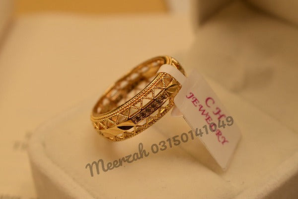 Beautiful Elegant Design Golden Ring for Girls/Women