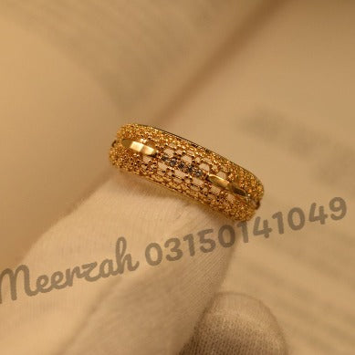 Beautiful Elegant Design Crystal Golden Ring for Girls/Women