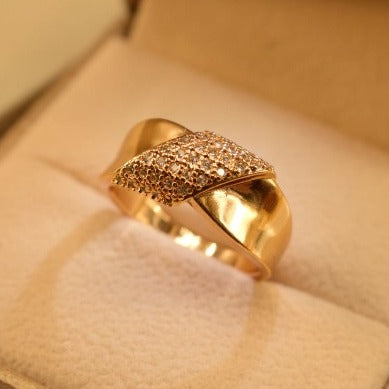 Beautiful Gold Design Crystal Ring for Girls/Women - Meerzah