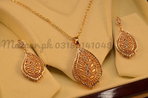 Fancy Leaf Golden Necklace Sets for Girls/Women - Meerzah