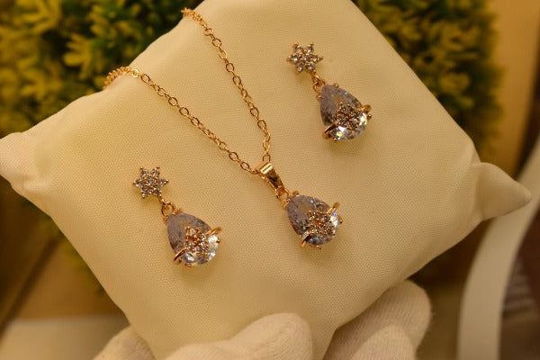 Fancy Stylish White Stone Design Golden Necklace set for Girls/Women