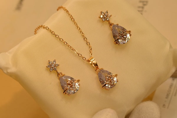 Fancy Stylish White Stone Design Golden Necklace set for Girls/Women