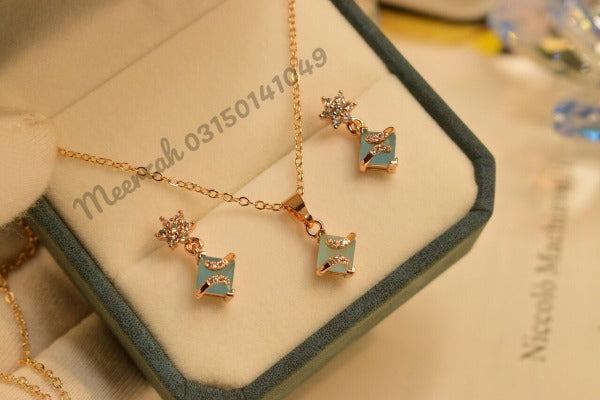 Fancy Multi Crystal Golden Necklace Sets for Girls/Women