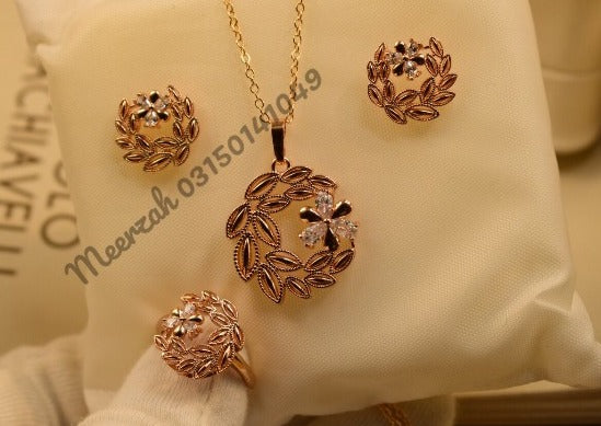 Elegant Flower Design Crystal Golden Necklace Sets for Girls/Women