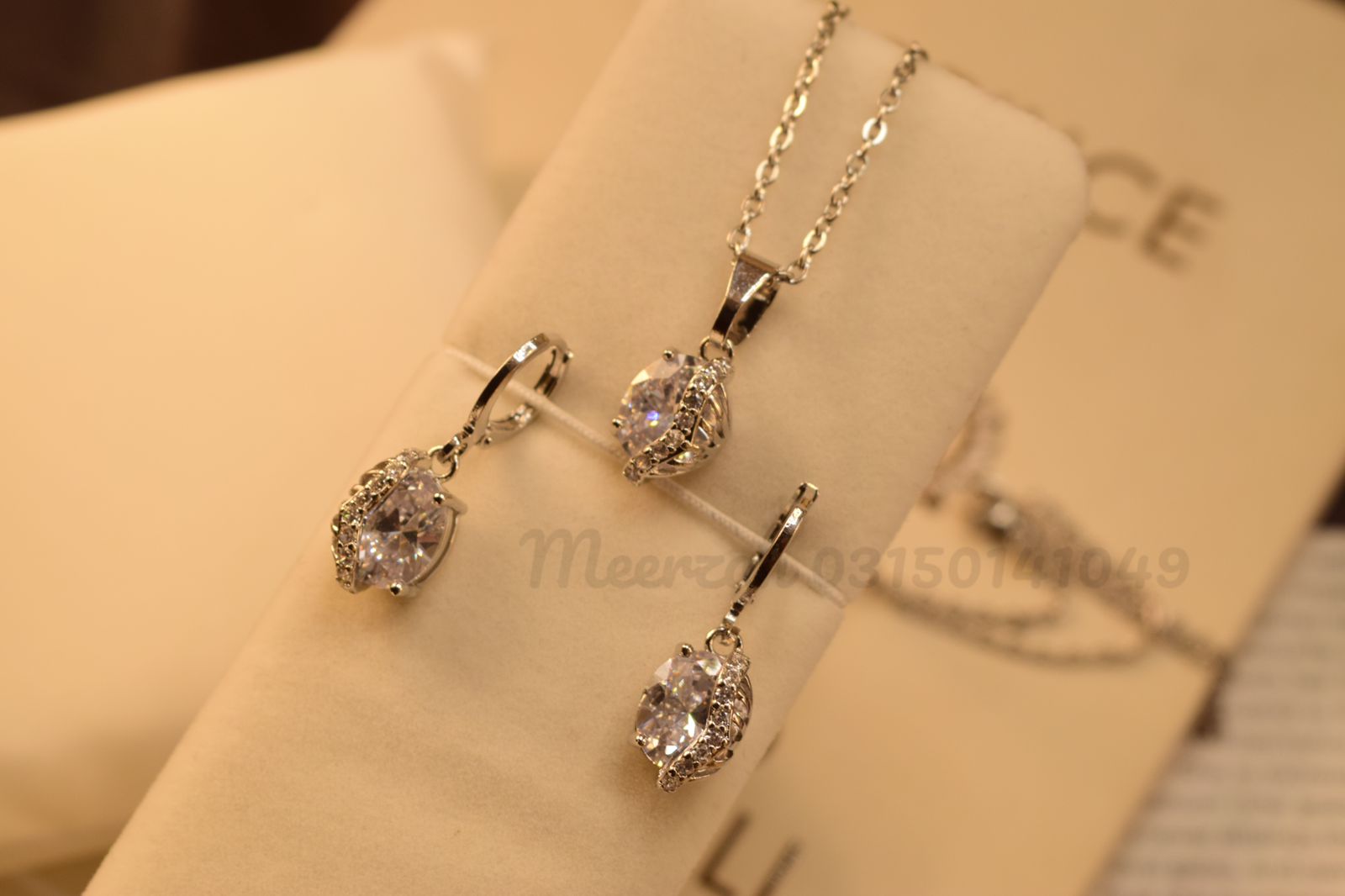 Stylish Silver Stone Crystal Necklace Sets for Girls/Women - Meerzah