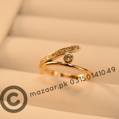 Beautiful Golden single stone Ring for Girls/Women - Meerzah