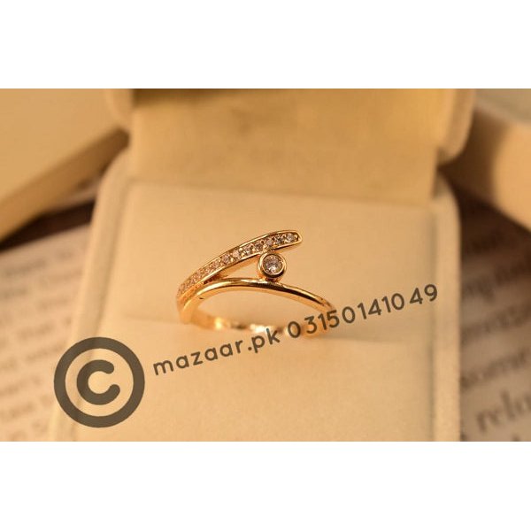 Beautiful Golden single stone Ring for Girls/Women - Meerzah